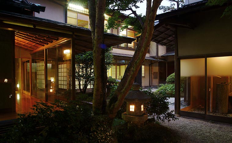 Photo: Hiratakan Annex Building