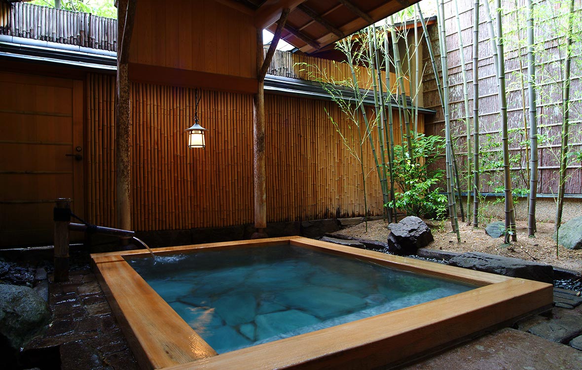 写真:吉の湯 岩露天風呂